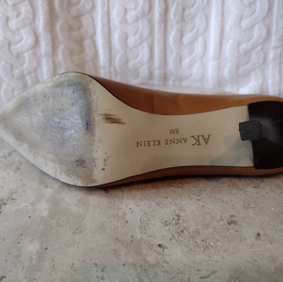 SOLD🌹Beautiful Anne Klein DEGGAS Women's Kitten Heel Brn Leather Pumps Sz 8 M - Picture 7 of 9